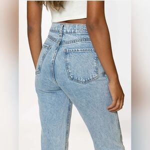 REVICE ex boyfriend tommy wash jean size 25 90s inspired light wash retro